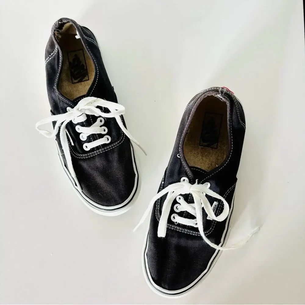 VANS Classic Authentic Lace Up White Black Unisex Sneakers Retro Skate Shoes 8